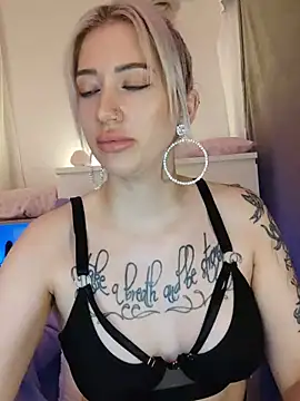 Gina-Lumara webcam