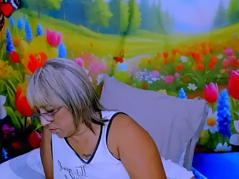 indianroxy webcam