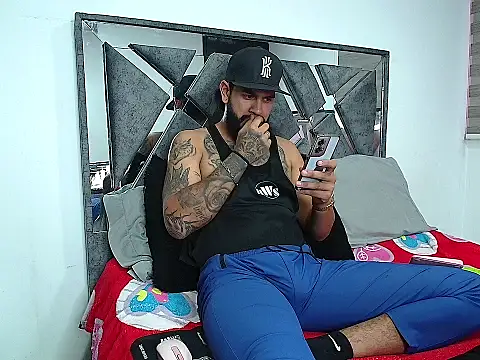 Gabrielwood22 webcam