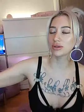 Gina-Lumara webcam