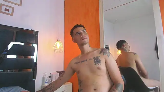Irina_and_Max live cam on StripChat