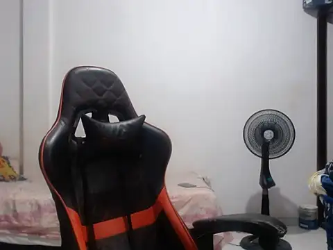 Adriana_0312 webcam