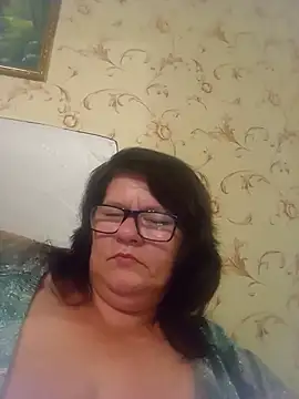 NysiOlsen live cam on StripChat