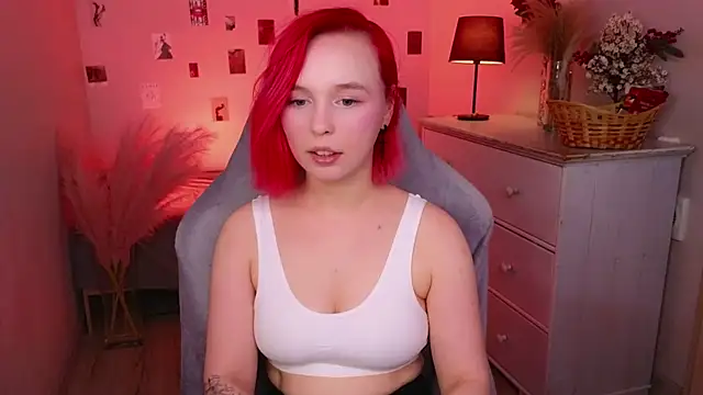 NaomiYoru webcam