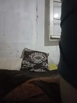 FruitfulBozeb21cm webcam