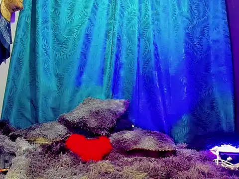 Crystal_ShineSt webcam