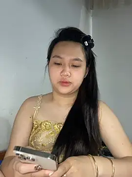 Almira6868 webcam