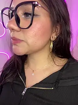Zoe_Serrat webcam