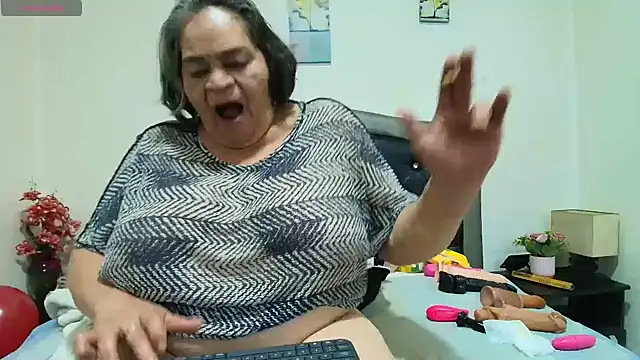 QueenMatturex webcam