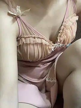 Mina048 webcam