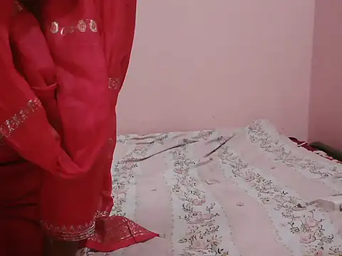 Your_Taani webcam