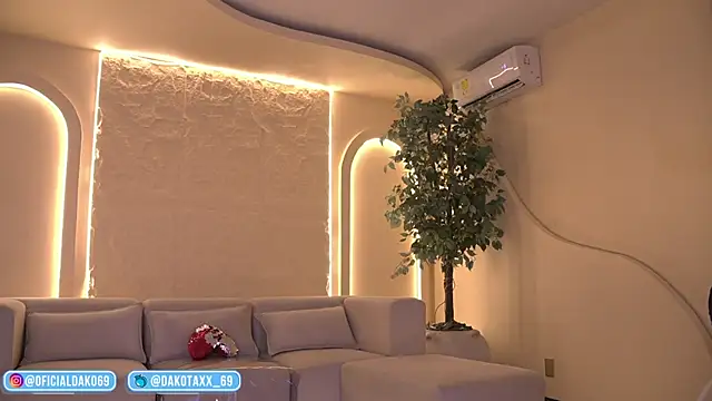 Dakota_Lee webcam