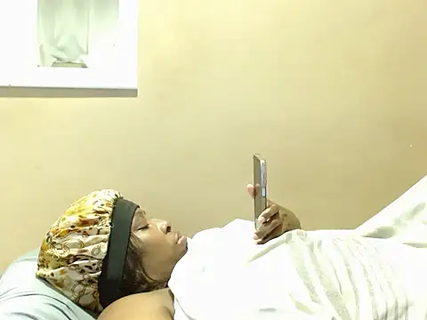 champaigncork live cam on StripChat