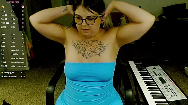 beccalubov live cam on StripChat