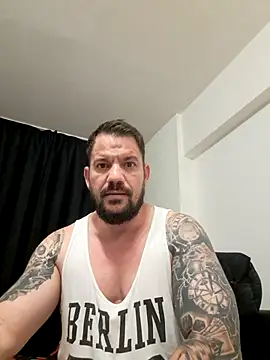 musclemonster31 (Ask my age) - ❤️shoot big load❤️