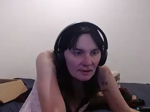 Hotmodel1984 live cam on StripChat