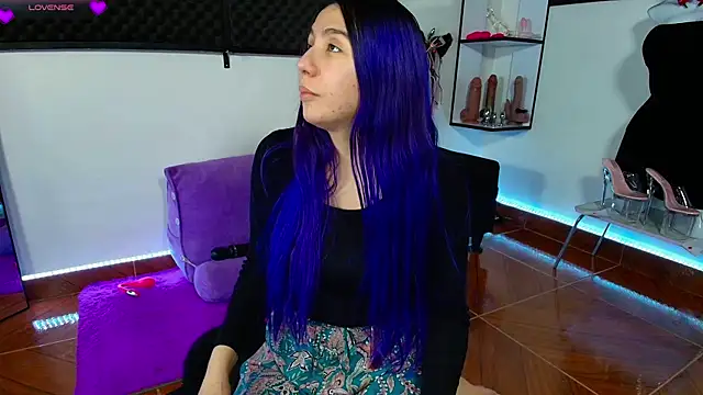 karlamoon23 webcam