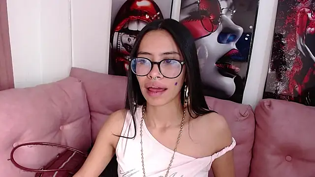 Miahotcs1 webcam