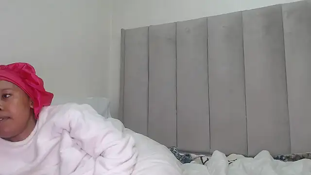 Bella_2025 webcam