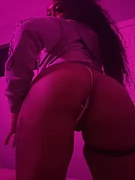 issawife_t webcam