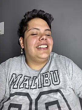 Hailey_Curvy live cam on StripChat