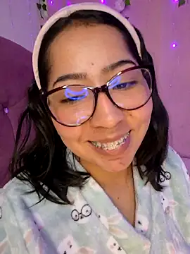 anni_ross live cam on StripChat