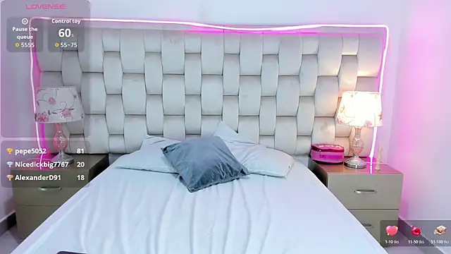 SalomeBins live cam on StripChat