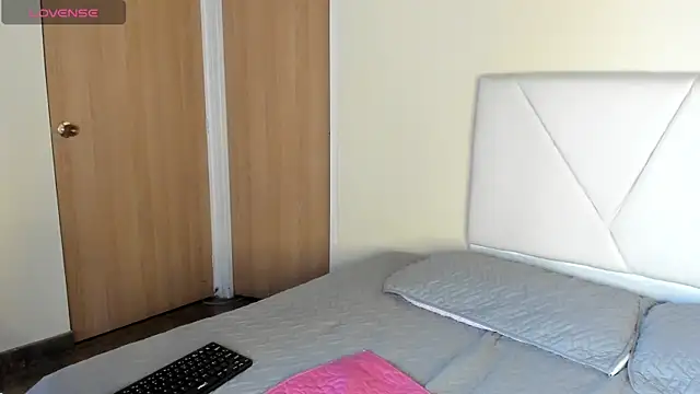 Nyla_velvet webcam