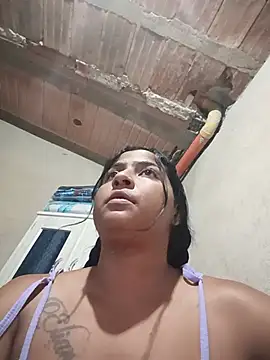 Giselabrunette25 webcam