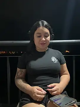 Pretty_Isadora webcam