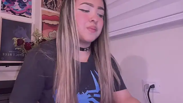 Slave_NinaV webcam