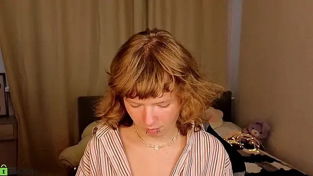 VioletDesiree webcam