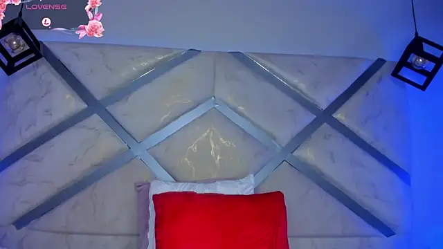 cami_rouxx webcam
