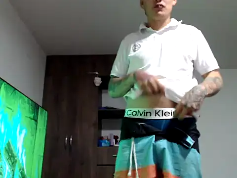Andreshot2026 live cam on StripChat