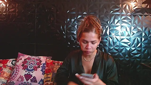 PINK__LOLA1 webcam