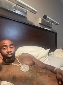 qhefner52 - QHefner52's free webcam - UK Sex Cams
