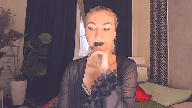 Karma_S_U_T_R_A webcam