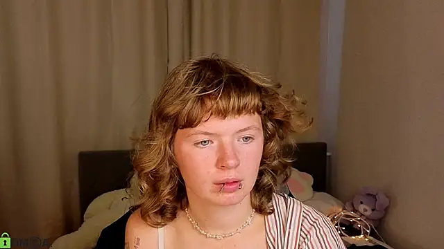 VioletDesiree webcam