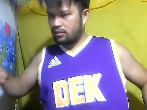 HairyHottestpinoyHandsome webcam