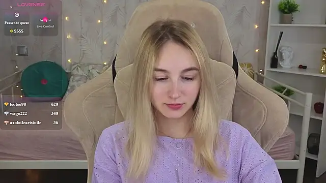 Shy_Polly webcam