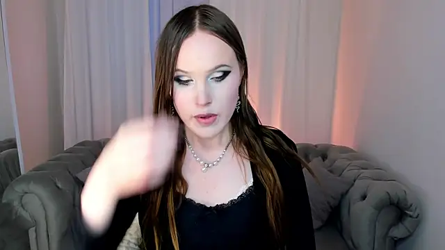 EffieMinki webcam