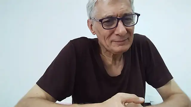 BIGUNCUTHARDCOCK live sex cam