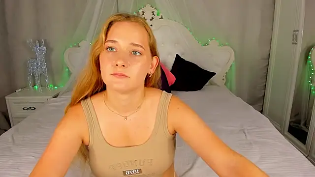 AlinaVice webcam