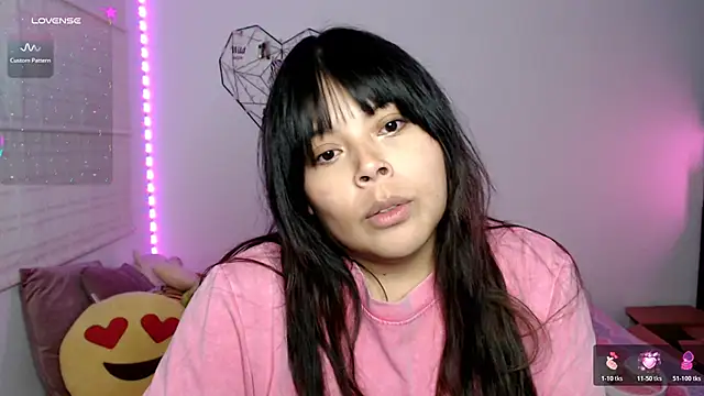 EllieMoonX webcam