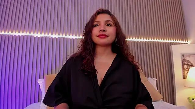 Victoria_Rosee webcam
