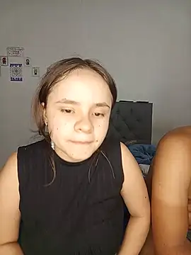 SweetRabbit29 live cam on StripChat