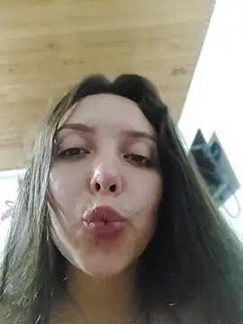 Bella_Karoline webcam