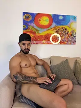 Ezzio_Scolaro webcam
