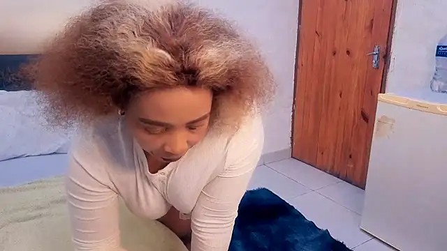 giantbootymilf (F milf) - Ass clapping in return