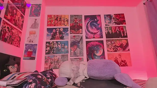 MissCurvyTop webcam